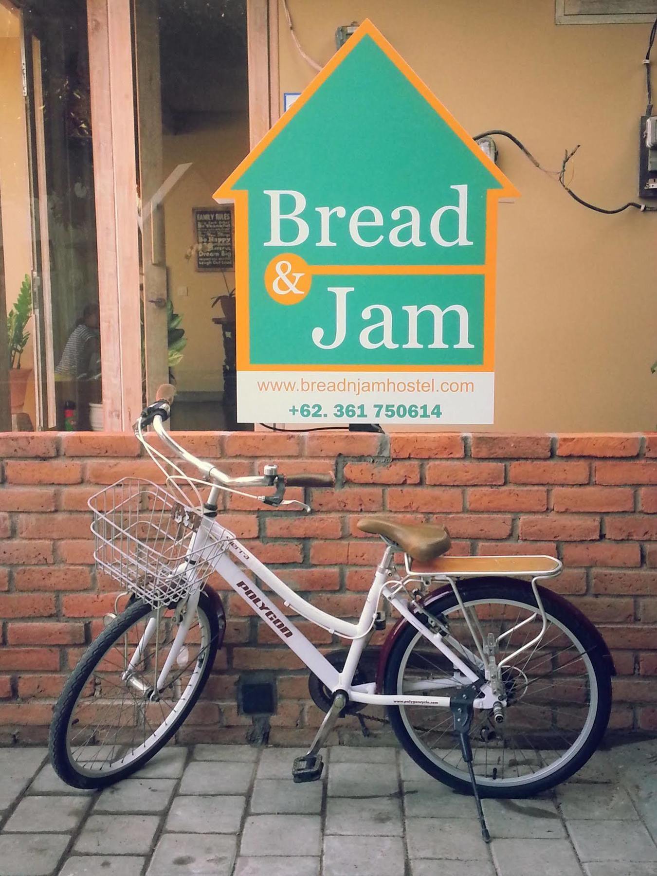 Bread And Jam Hostel Кута Экстерьер фото