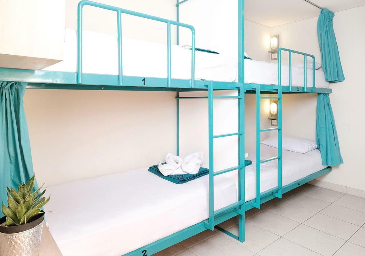 Bread And Jam Hostel Кута Экстерьер фото